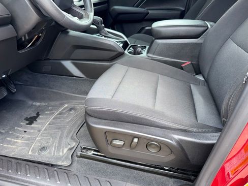 Used 2023 Chevrolet Colorado Trail Boss w/ Technology Package AWD/4WD image 19