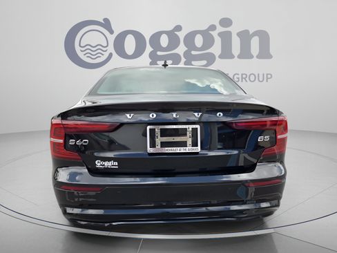 Used 2024 Volvo S60 B5 Plus FWD image 4