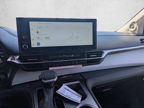 New 2026 Toyota Sienna XLE FWD image 12