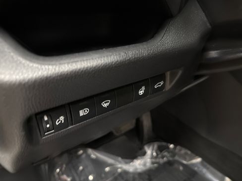 Used 2021 Toyota RAV4 XLE w/ Convenience Package image 30