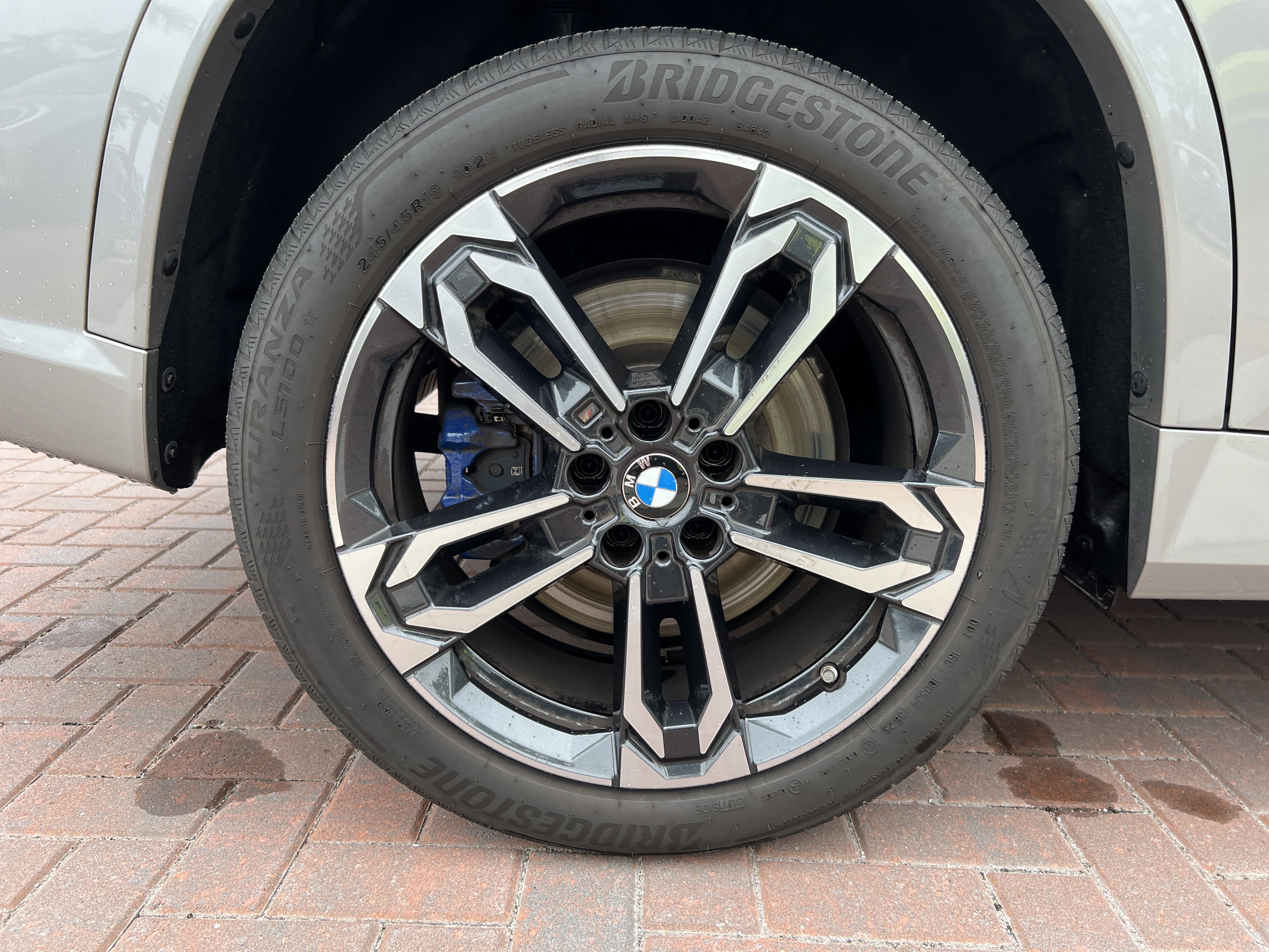Certified 2025 BMW X1 M35i AWD/4WD image 13