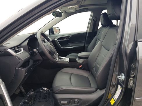 Used 2024 Toyota RAV4 XLE Premium FWD image 9