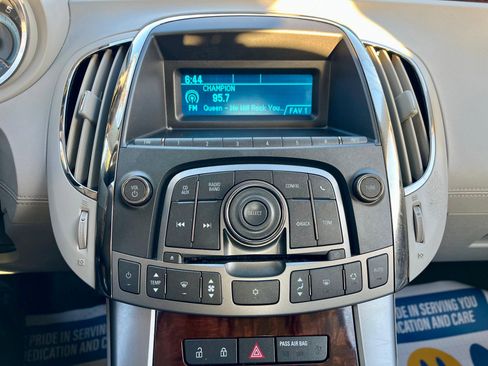Used 2011 Buick LaCrosse CX FWD image 11