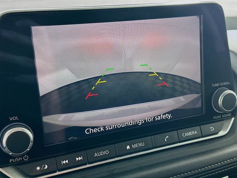 Used 2024 Nissan Rogue SV image 22