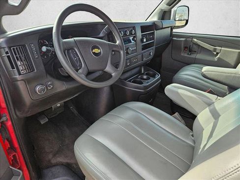 Used 2017 Chevrolet Express 2500 LT w/ LT Preferred Equipment Group image 9