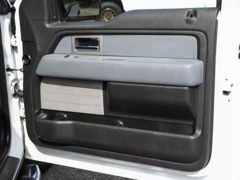 Used 2011 Ford F150 XLT w/ XLT Chrome Pkg RWD image 34