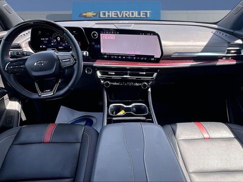 Used 2024 Chevrolet Traverse RS w/ LPO, Floor Liner Package FWD image 7