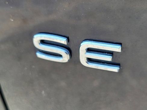 Certified 2025 Volkswagen Atlas SE w/ Panoramic Sunroof Package image 8