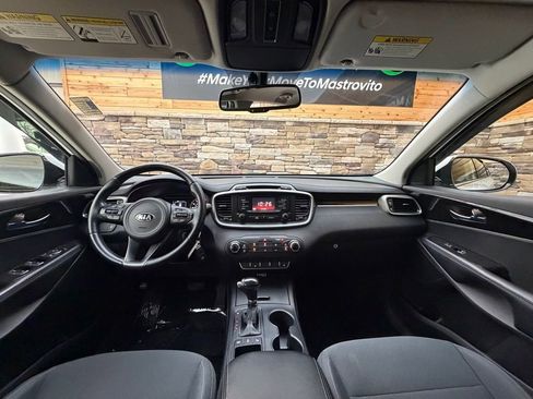 Used 2016 Kia Sorento LX w/ LX Convenience Package AWD/4WD image 16