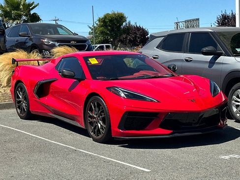 Used 2023 Chevrolet Corvette Stingray Premium Conv w/ Z51 Performance Package RWD image 2
