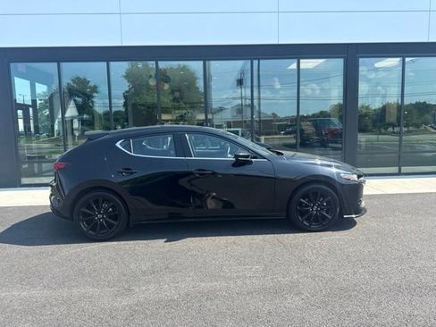 Used 2025 MAZDA MAZDA3 Hatchback w/Premium Plus Pkg AWD/4WD image 2