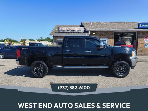 Used 2014 Chevrolet Silverado 2500 LT w/ Custom Sport Truck Package AWD/4WD image 1