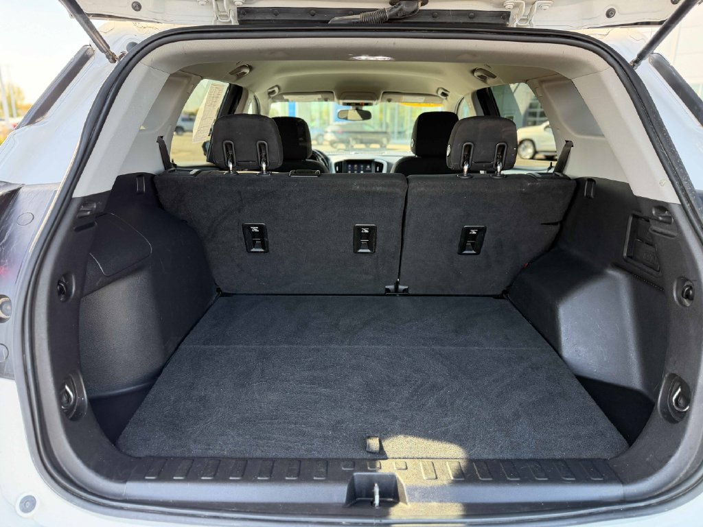Used 2019 GMC Terrain SLE w/ Driver Convenience Package AWD/4WD image 16