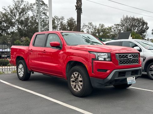 Used 2023 Nissan Frontier SV AWD/4WD image 2
