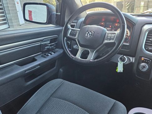 Used 2021 RAM 1500 Classic Warlock w/ Luxury Group image 9