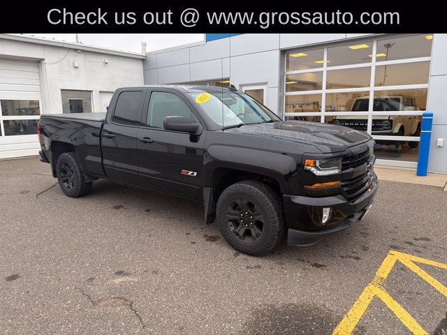 Used 2017 Chevrolet Silverado 1500 LT w/ Midnight Edition AWD/4WD image 2
