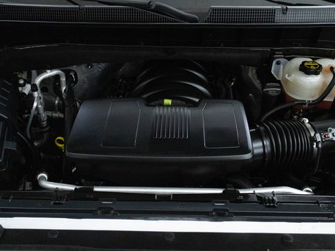 Used 2025 Chevrolet Silverado 1500 LT AWD/4WD image 27