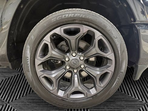 Used 2022 RAM 1500 Limited image 9