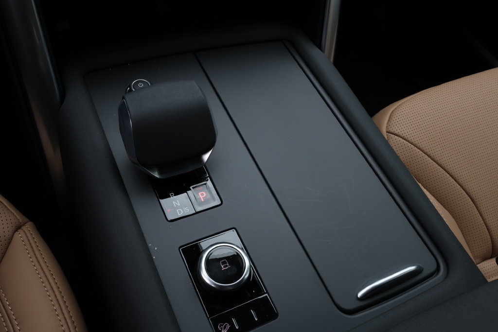 New 2026 Land Rover Discovery Dynamic SE AWD/4WD image 27