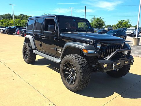 Used 2018 Jeep Wrangler Unlimited Sport S AWD/4WD image 8