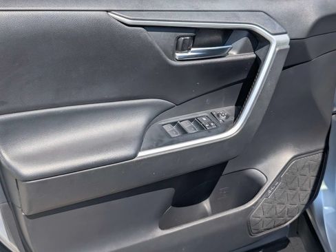 Used 2022 Toyota RAV4 XLE Premium FWD image 14