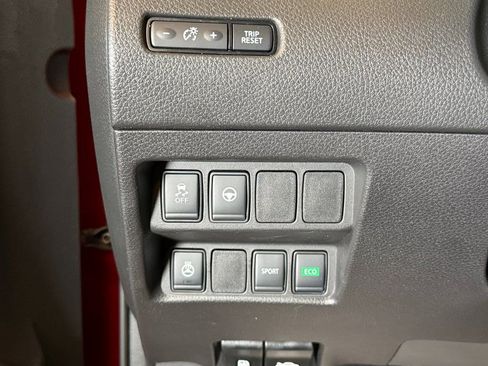 Used 2021 Nissan Rogue Sport SL image 18