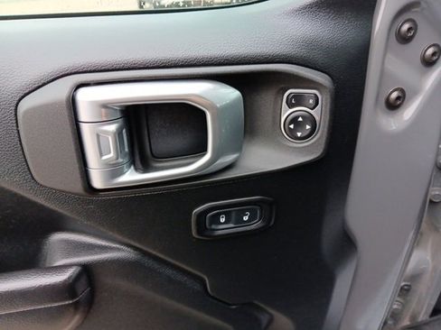 Used 2021 Jeep Wrangler Unlimited Rubicon image 19