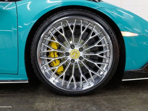 Used 2022 Lamborghini Huracan EVO image 14