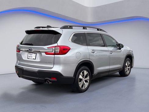 Used 2025 Subaru Ascent Premium AWD/4WD image 6