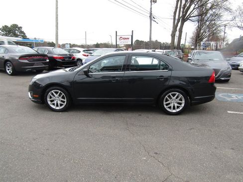 Used 2010 Ford Fusion SEL image 9