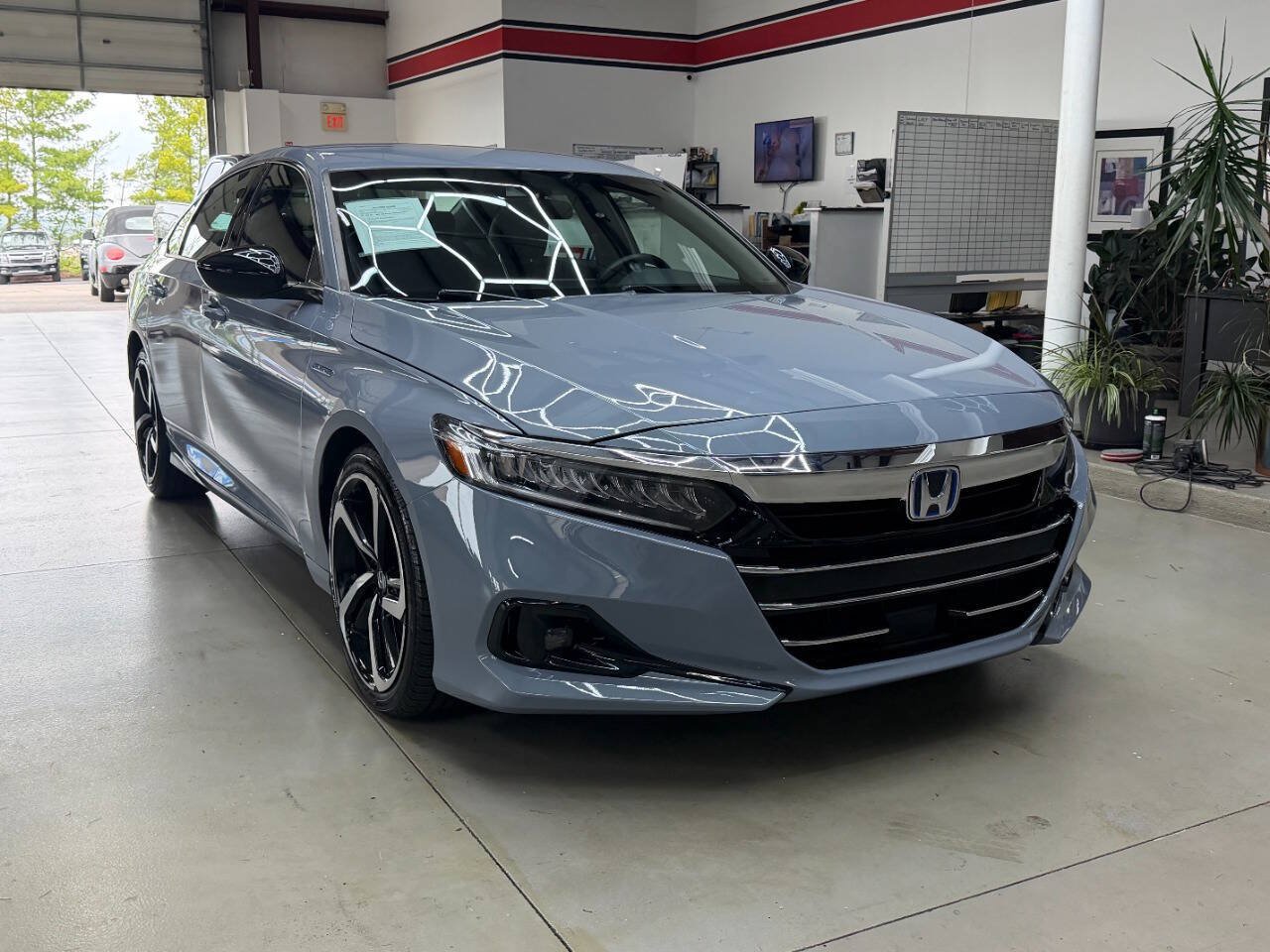 Used 2022 Honda Accord Sport image 1