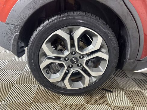 Used 2020 Kia Soul X-Line FWD image 29