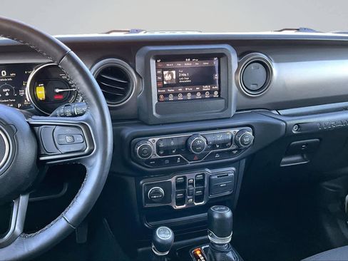 Used 2023 Jeep Wrangler Unlimited w/ Cold Weather Group image 16