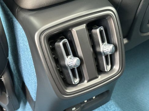 Certified 2023 Volvo C40 P8 Recharge Ultimate image 15