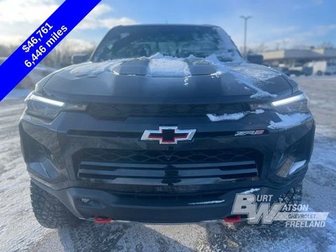 Used 2025 Chevrolet Colorado ZR2 w/ Technology Package image 9