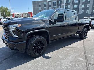 Used 2025 Chevrolet Silverado 2500 High Country w/ High Country Premium Package AWD/4WD 360° Tour