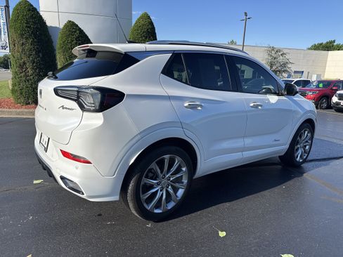 Used 2024 Buick Encore GX Avenir w/ Avenir Technology Package FWD image 4