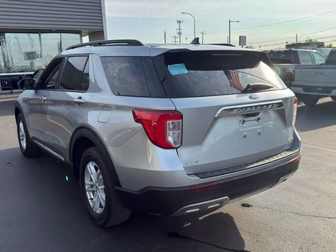 Used 2022 Ford Explorer XLT w/ Equipment Group 202A AWD/4WD image 5