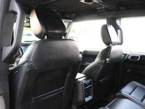 Used 2025 Ford Bronco Outer Banks AWD/4WD image 17