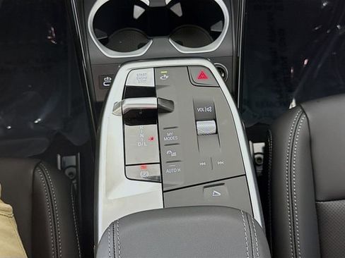 New 2025 BMW X2 xDrive28i w/ Convenience Package image 17