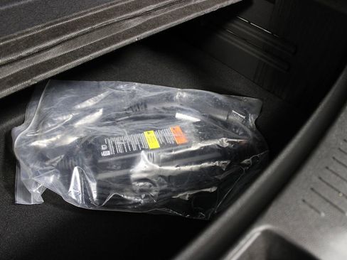 Used 2022 Chevrolet Bolt EUV LT image 25