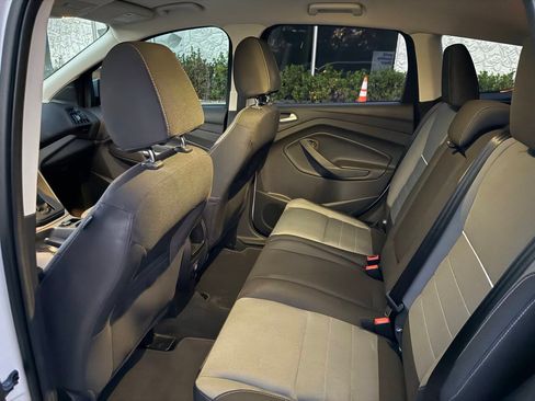 Used 2015 Ford Escape SE FWD image 10