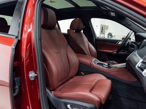 Used 2022 BMW X6 xDrive40i w/ M Sport Package image 25