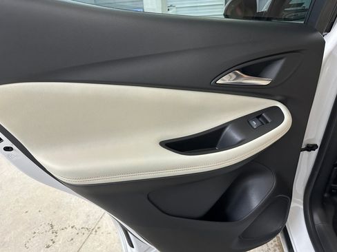 Certified 2024 Buick Encore GX Avenir w/ Avenir Convenience Package image 18