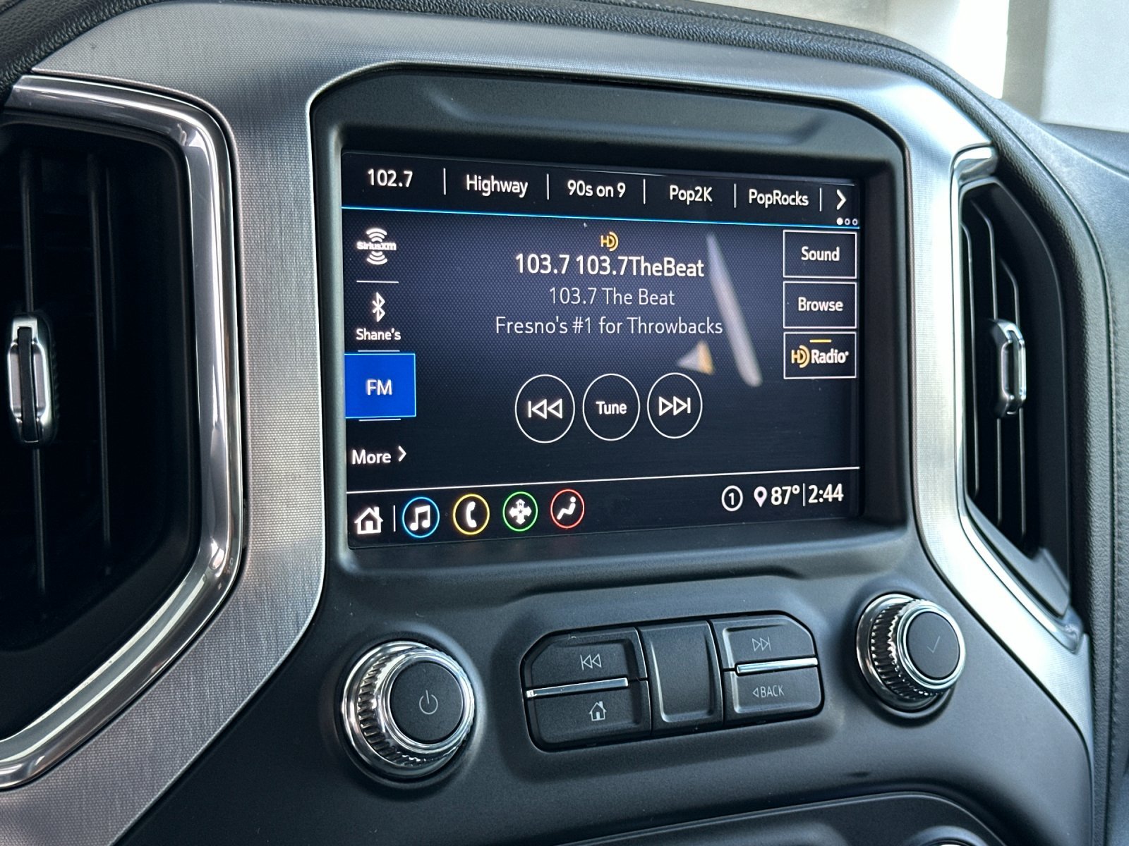 Used 2020 GMC Sierra 1500 SLE w/ SLE Convenience Package AWD/4WD image 17