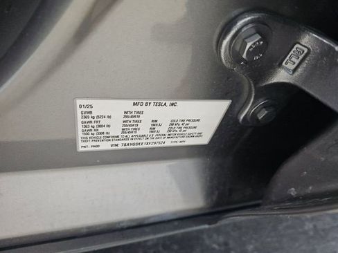 Used 2025 Tesla Model Y Long Range image 15
