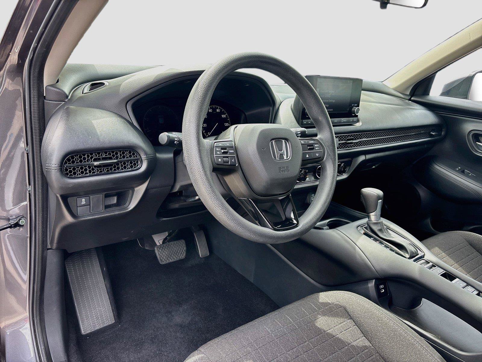 Certified 2025 Honda HR-V LX image 10