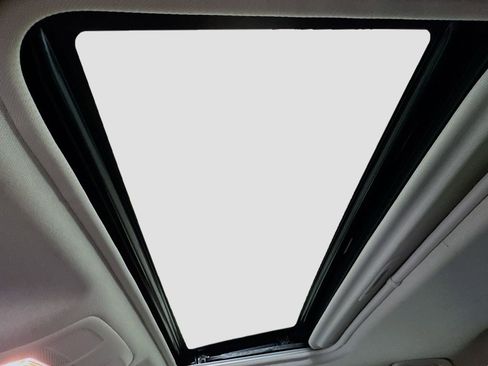 Used 2018 MAZDA MAZDA3 Grand Touring w/ Premium Equipment Package image 11