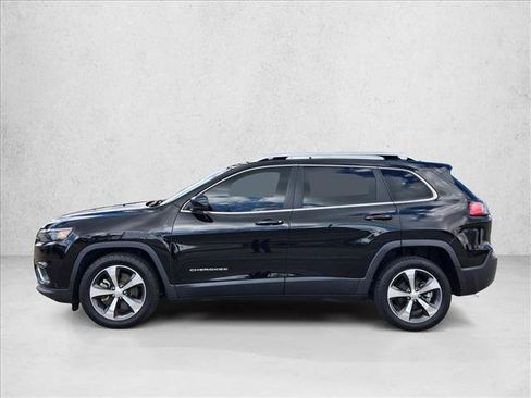 Used 2019 Jeep Cherokee Limited image 8