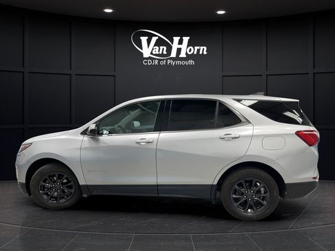 Used 2020 Chevrolet Equinox LT w/ LPO, Floor Liner Package FWD image 4